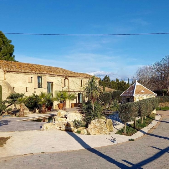 ODYSSEE - IMMO-DIFFUSION : Domaines / Propriétés | REMOULINS (30210) | 285.00m2 | 690 000 € ODYSSEE - IMMO-DIFFUSION : Domaines / Propriétés | REMOULINS (30210) | 285.00m2 | 690 000 €