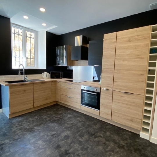  ODYSSEE - IMMO-DIFFUSION : House | UZES (30700) | 400 m2 | 890 000 € 
