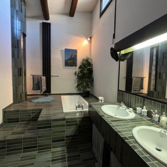  ODYSSEE - IMMO-DIFFUSION : Maison / Villa | REMOULINS (30210) | 240 m2 | 385 000 € 