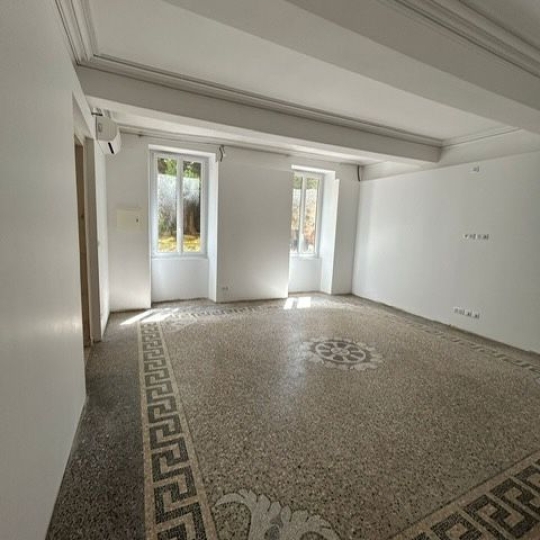  ODYSSEE - IMMO-DIFFUSION : Maison / Villa | UZES (30700) | 530 m2 | 699 000 € 