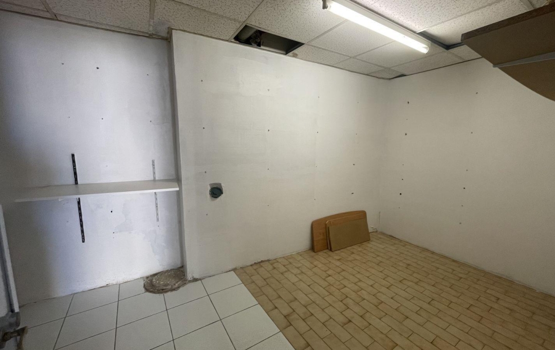 ODYSSEE - IMMO-DIFFUSION : Local / Bureau | VERS-PONT-DU-GARD (30210) | 55 m2 | 480 € 