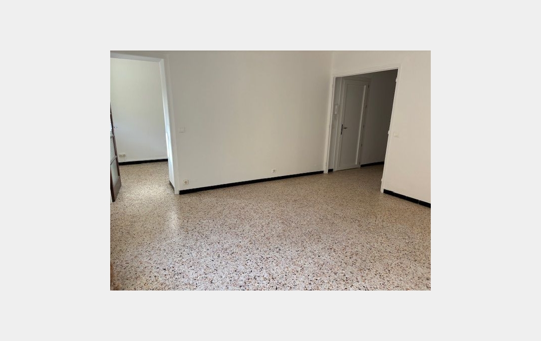 ODYSSEE - IMMO-DIFFUSION : Apartment | REMOULINS (30210) | 68 m2 | 650 € 