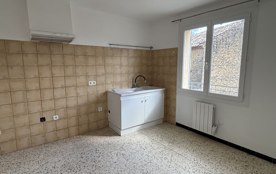 ODYSSEE - IMMO-DIFFUSION : Apartment | VERS-PONT-DU-GARD (30210) | 77 m2 | 800 € 