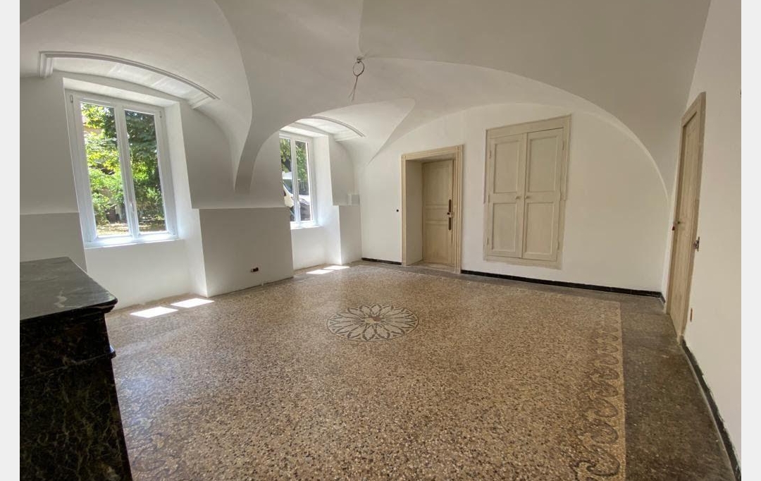 ODYSSEE - IMMO-DIFFUSION : House | UZES (30700) | 400 m2 | 890 000 € 