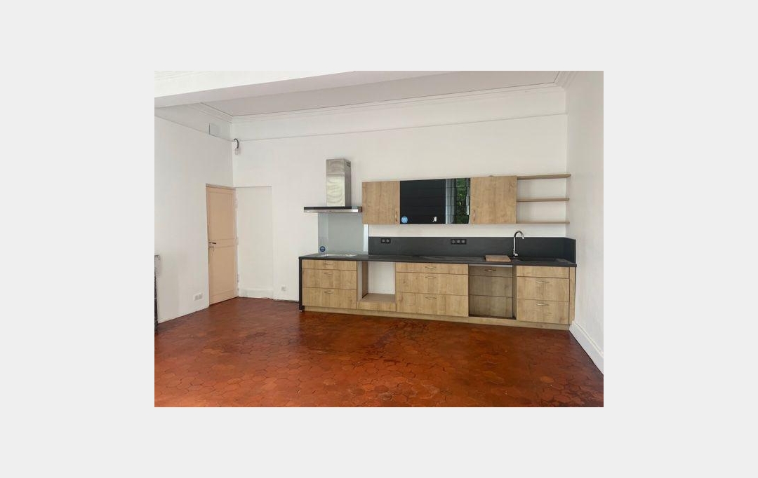 ODYSSEE - IMMO-DIFFUSION : House | UZES (30700) | 400 m2 | 890 000 € 