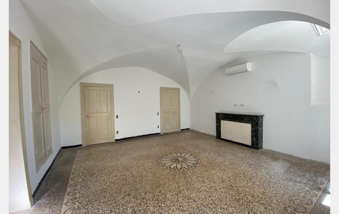 ODYSSEE - IMMO-DIFFUSION : House | UZES (30700) | 400 m2 | 890 000 € 