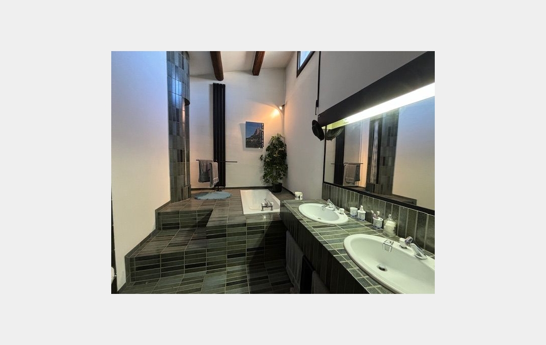 ODYSSEE - IMMO-DIFFUSION : Maison / Villa | REMOULINS (30210) | 240 m2 | 385 000 € 