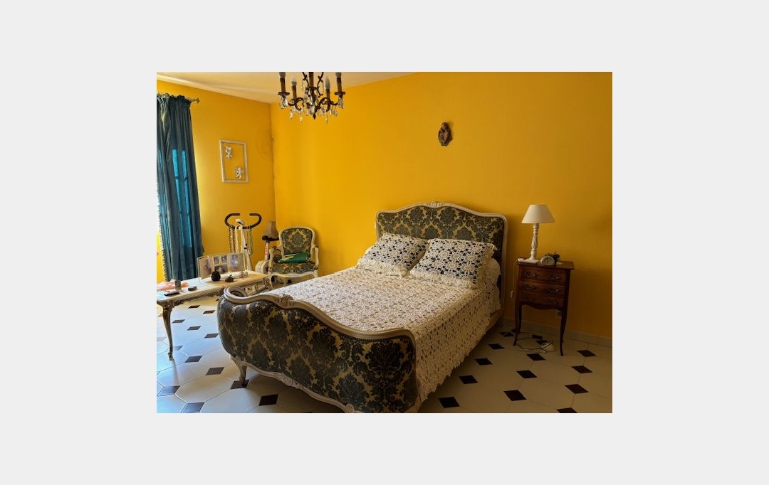 ODYSSEE - IMMO-DIFFUSION : Maison / Villa | REMOULINS (30210) | 240 m2 | 385 000 € 