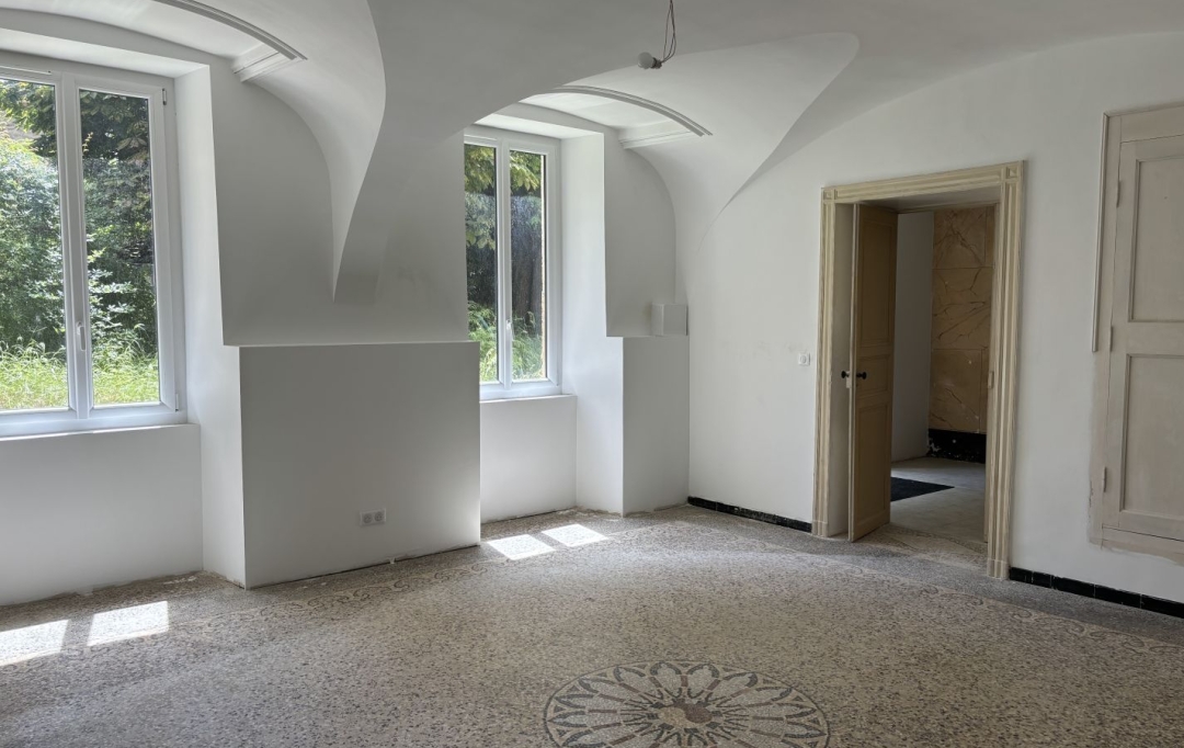 ODYSSEE - IMMO-DIFFUSION : House | UZES (30700) | 360 m2 | 699 000 € 
