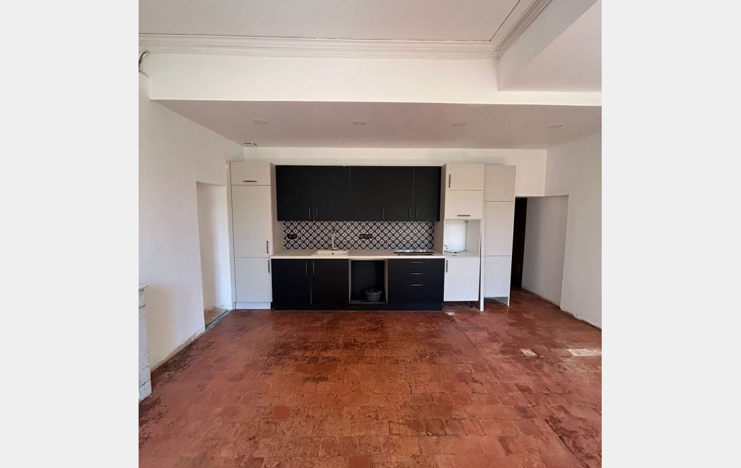 ODYSSEE - IMMO-DIFFUSION : Maison / Villa | UZES (30700) | 530 m2 | 699 000 € 