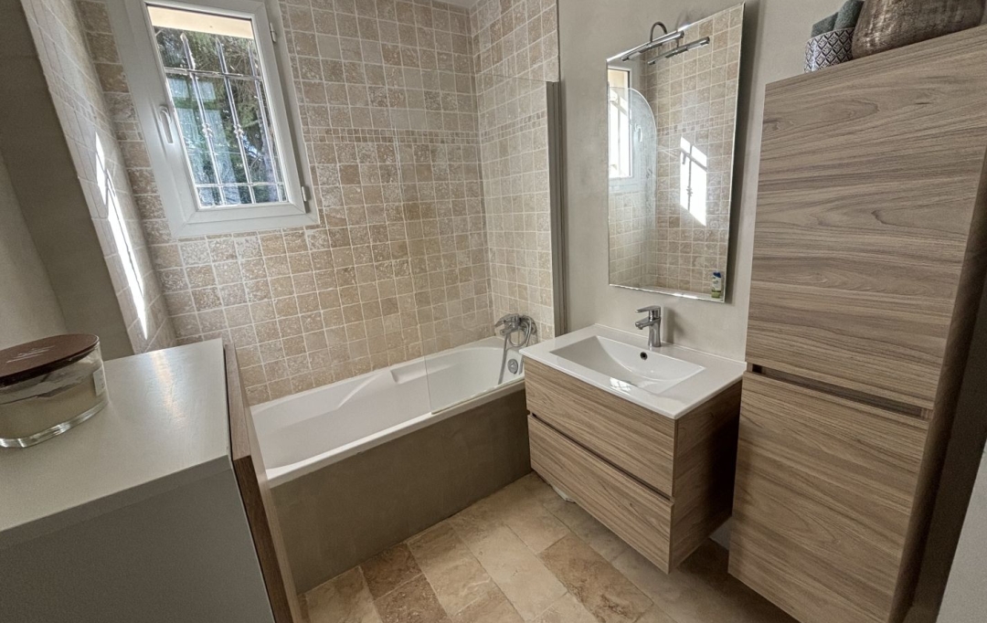 ODYSSEE - IMMO-DIFFUSION : House | NIMES (30000) | 300 m2 | 710 000 &euro; 