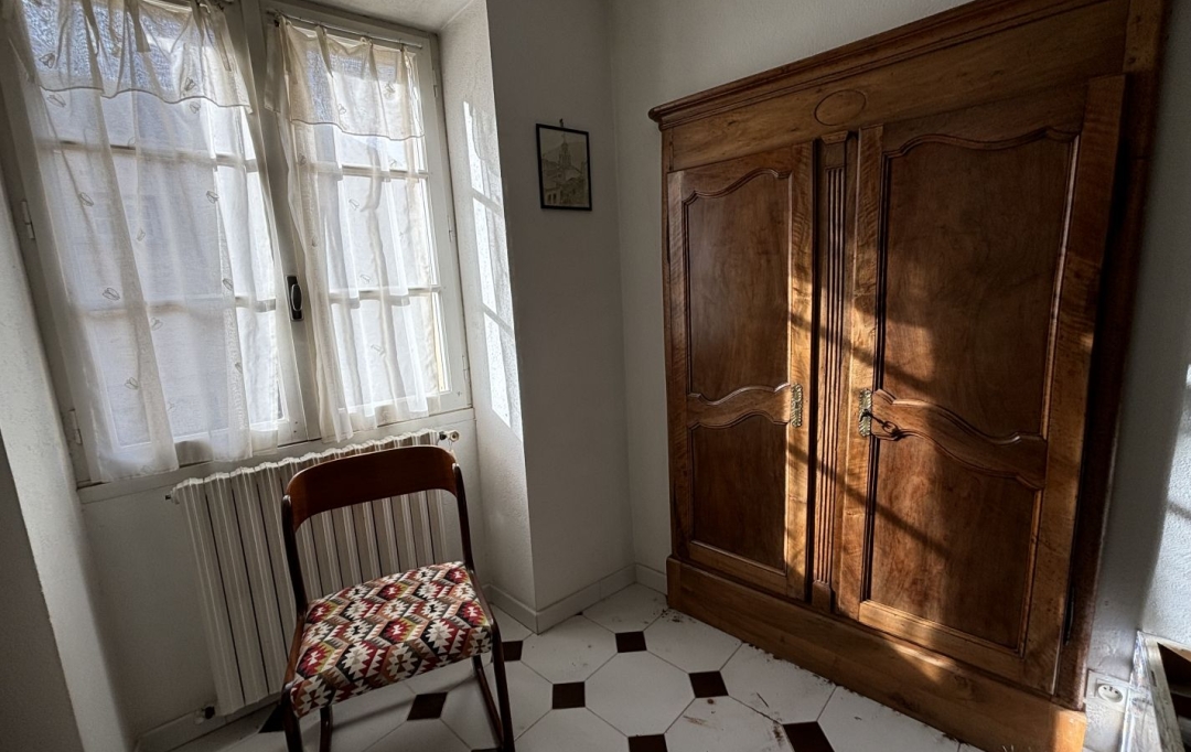 ODYSSEE - IMMO-DIFFUSION : Maison / Villa | REMOULINS (30210) | 200 m2 | 295 000 &euro; 