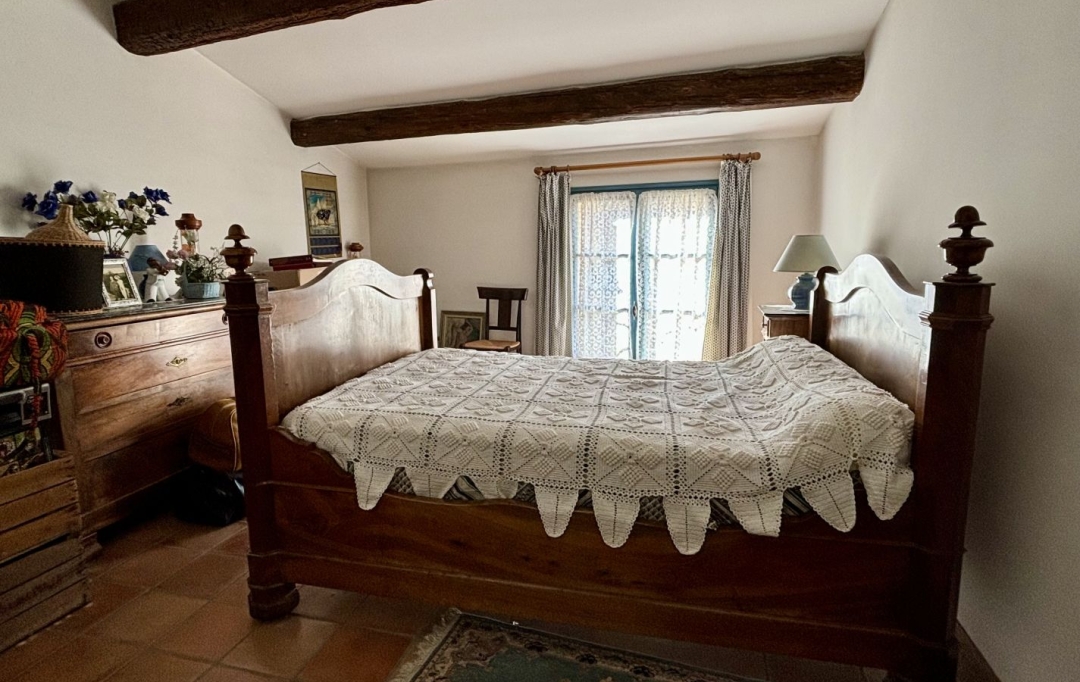 ODYSSEE - IMMO-DIFFUSION : Maison / Villa | UZES (30700) | 220 m2 | 260 000 &euro; 