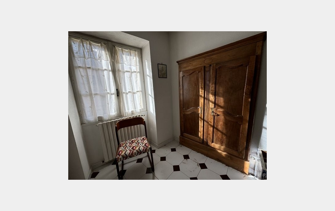 ODYSSEE - IMMO-DIFFUSION : Maison / Villa | UZES (30700) | 220 m2 | 260 000 &euro; 