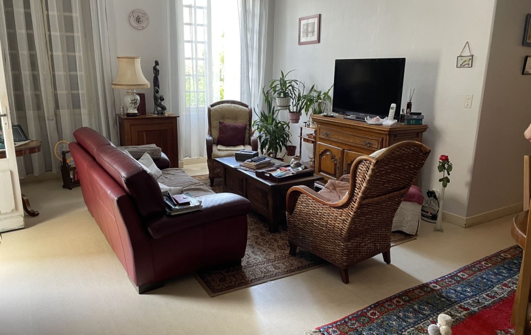 ODYSSEE - IMMO-DIFFUSION : Immeuble | AIGUILLON (47190) | 261 m2 | 214 000 € 