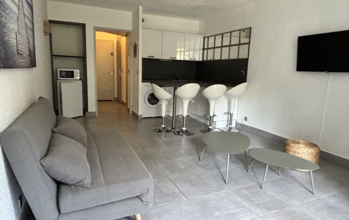 Appartement P1   NIMES  33 m2 695 € 