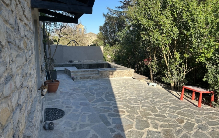 Maison de village   SOMMIERES  90 m2 339 200 € 