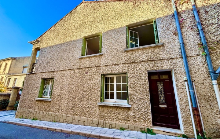 Maison de village REMOULINS 110 m2 139 000 € Maison de village REMOULINS 110 m2 139 000 €