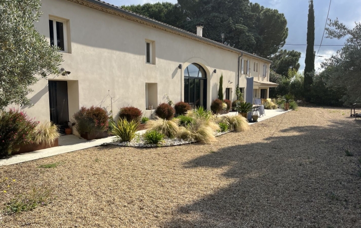 Maison   NIMES  300 m2 710 000 € 