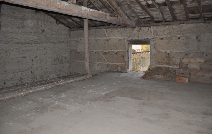 Maison   MONTMERLE-SUR-SAONE  132 m2 158 000 € 