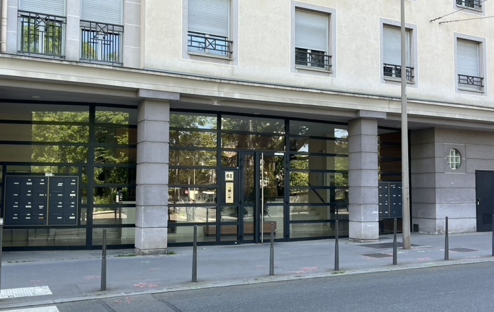 Appartement P4   LYON  93 m2 595 000 € 