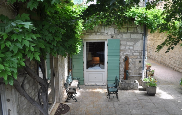  ODYSSEE - IMMO-DIFFUSION Maison / Villa | LUCENAY (69480) | 242 m2 | 595 000 € 