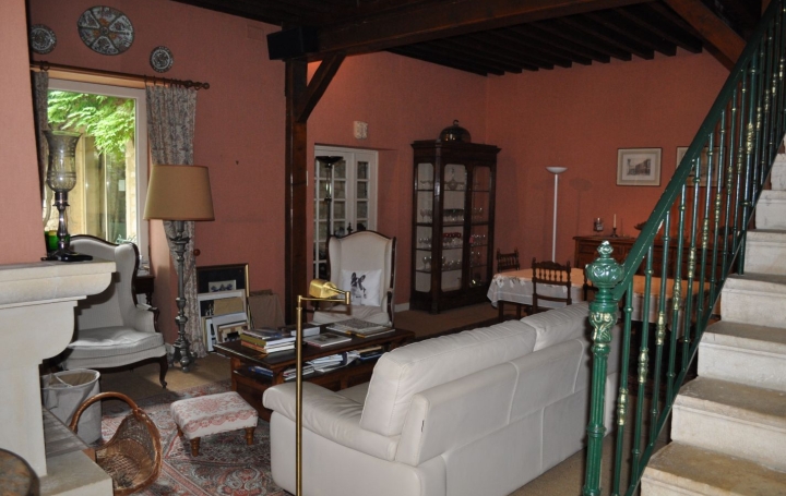  ODYSSEE - IMMO-DIFFUSION House | LUCENAY (69480) | 242 m2 | 595 000 € 